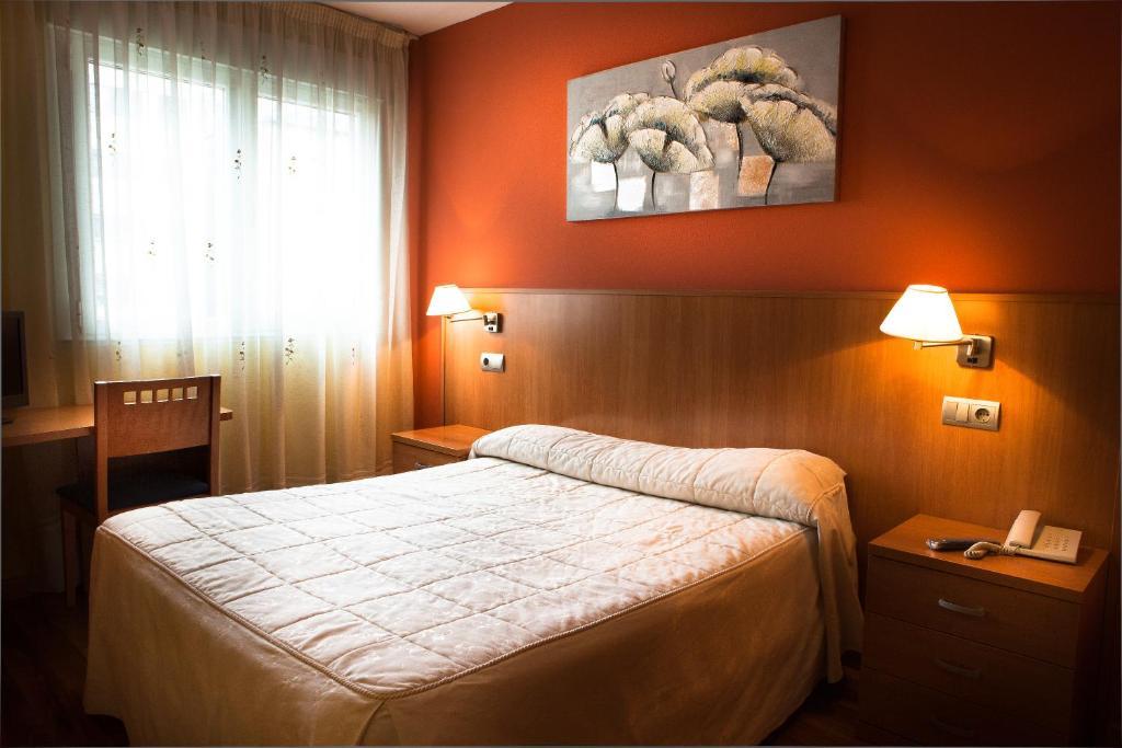 Hostal Rio Selmo Ponferrada Room photo